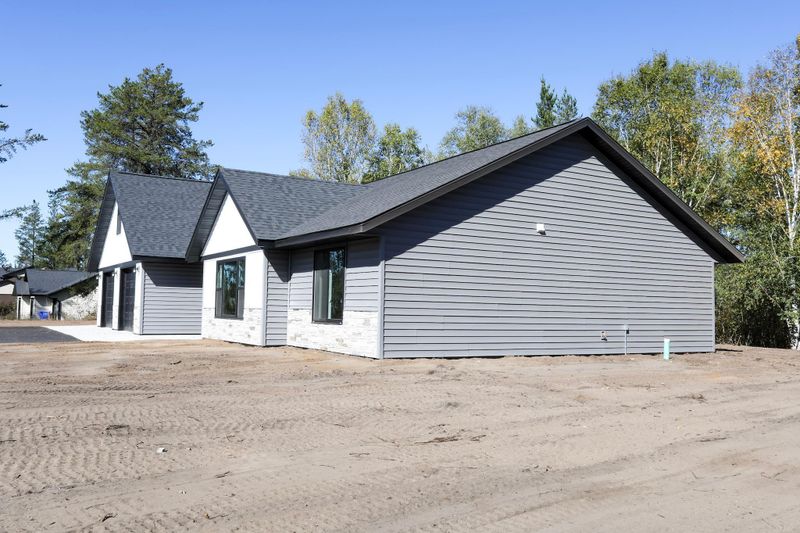 5683 Winding Dr NW, Bemidji, MN 56601
