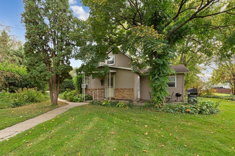 23252 Union Trl, Belle Plaine, MN 56011
