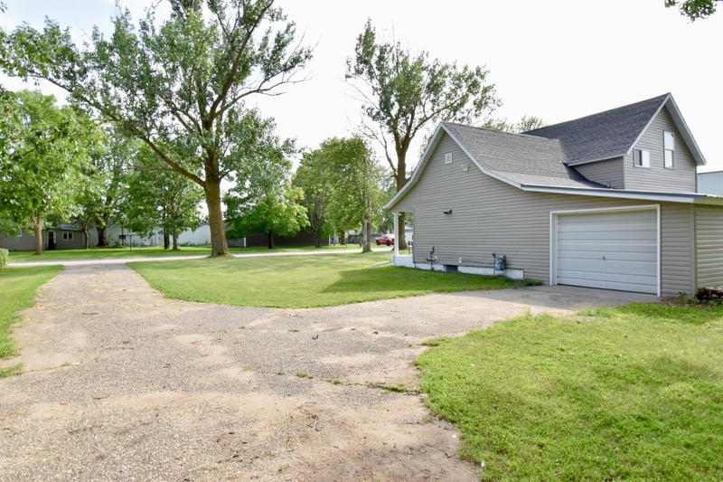 435 Clark St W, Eagle Bend, MN 56446