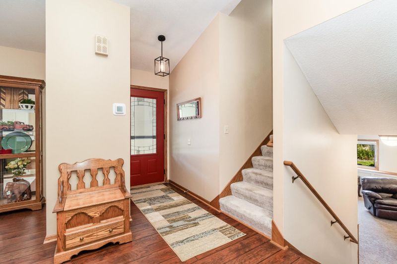 992 Ferndale St S, Maplewood, MN 55119