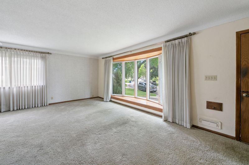 1316 Ohio St, West Saint Paul, MN 55118