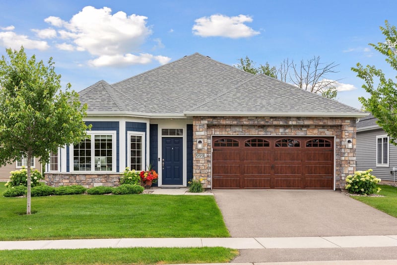 999 Maple Hill Rd, Newport, MN 55055