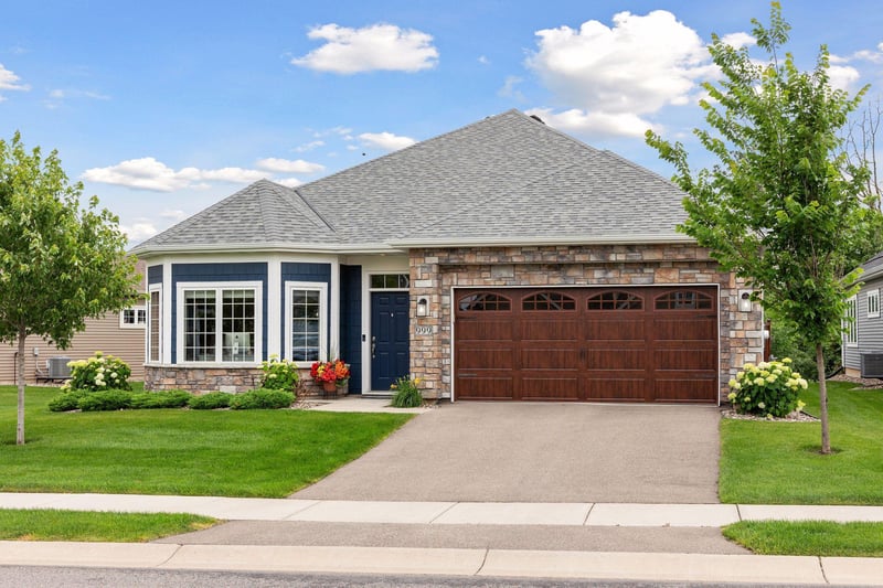 999 Maple Hill Rd, Newport, MN 55055
