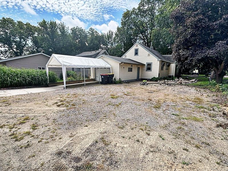 419 E 3rd St, Redwood Falls, MN 56283