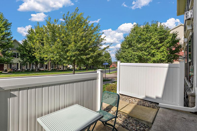 17283 72nd Ave N #1906, Maple Grove, MN 55311