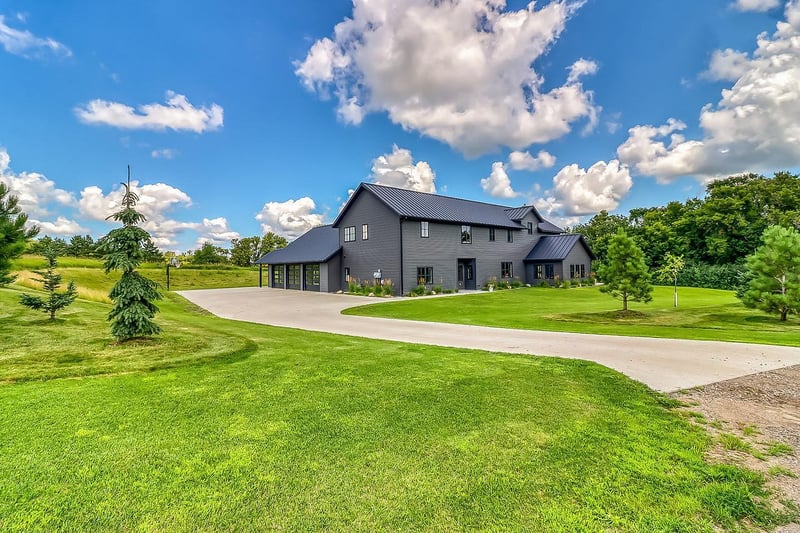 1110 W Douglas Ave, Fergus Falls, MN 56537
