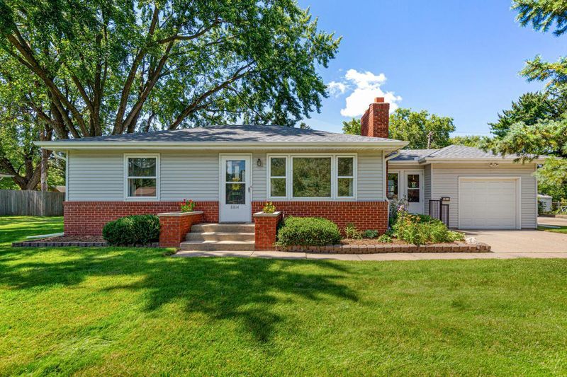 8814 1st Ave S, Bloomington, MN 55420