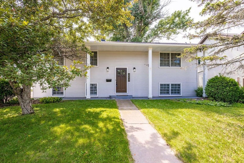 2217 Minnesota Ave, Duluth, MN 55802