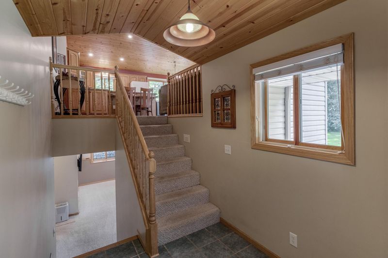 10228 Crow Wing Heights Dr, Brainerd, MN 56401