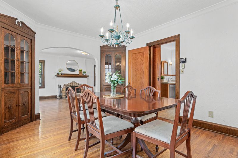 732 Montana Ave E, Saint Paul, MN 55106