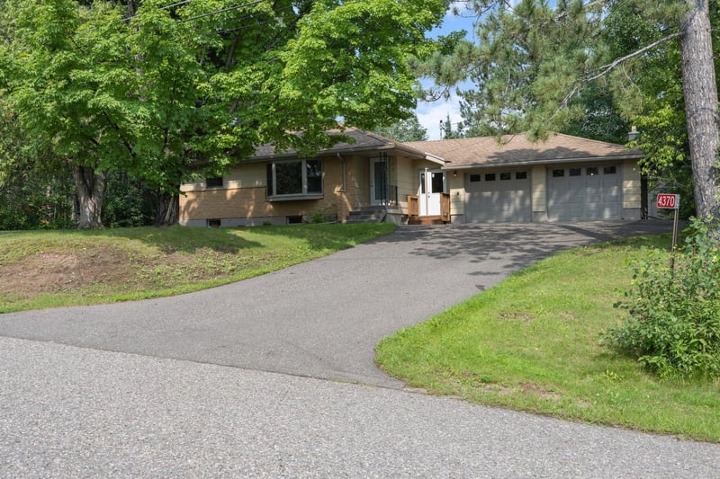 4370 Golf Course Rd, Eveleth, MN 55734