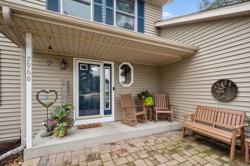 7968 Blanchard Ct, Inver Grove Heights, MN 55076