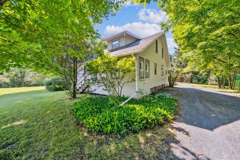 1806 100th Ave, Dresser, WI 54009