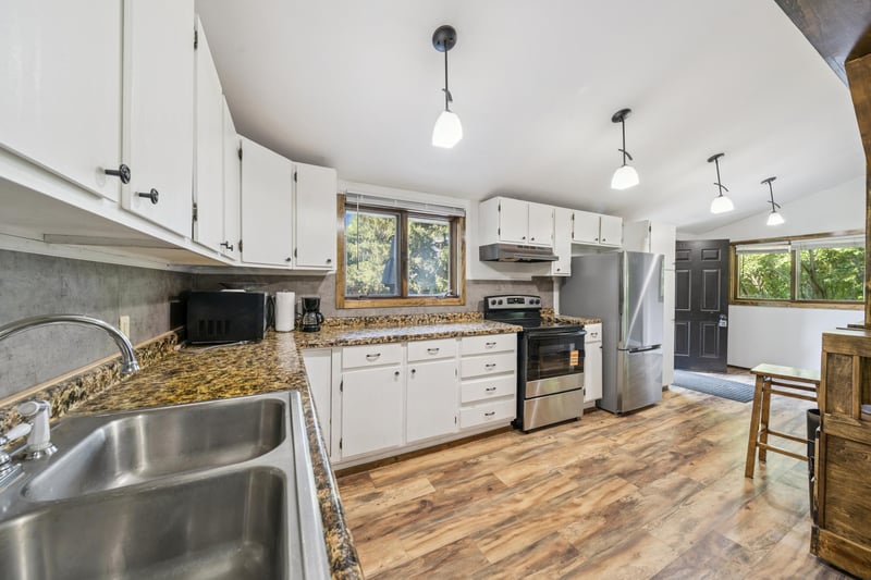 1806 100th Ave, Dresser, WI 54009