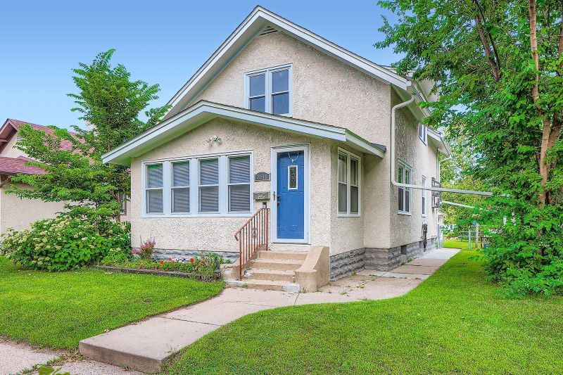 2611 7th St NE, Minneapolis, MN 55418