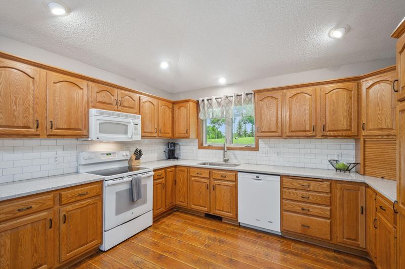 200 Wilson St, Waverly, MN 55390