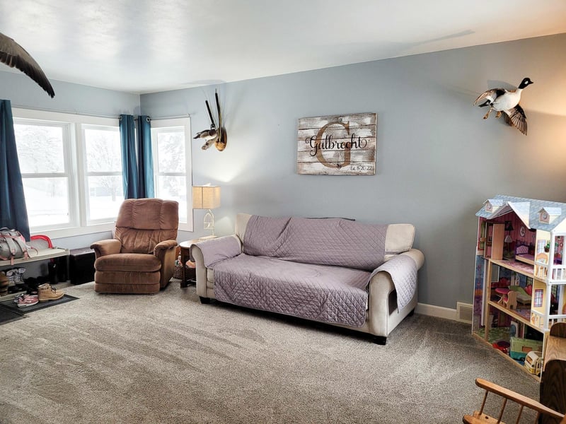 207 W Main St, Vergas, MN 56587