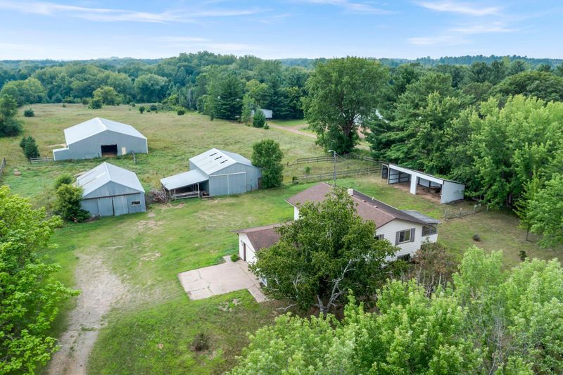 32360 Roanoke St NW, Cambridge, MN 55008