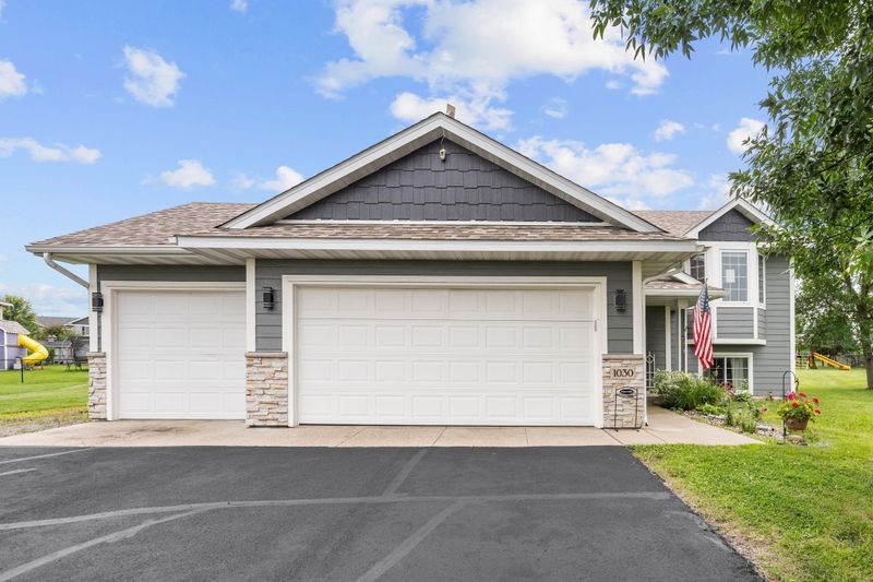 1030 Aspen Cir, Maple Lake, MN 55358