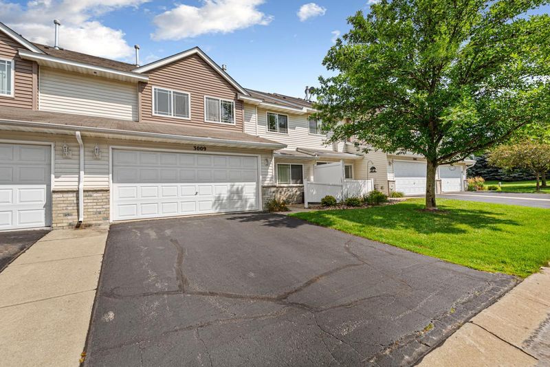 3009 Pebble Beach Dr, Faribault, MN 55021