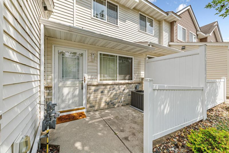 3009 Pebble Beach Dr, Faribault, MN 55021