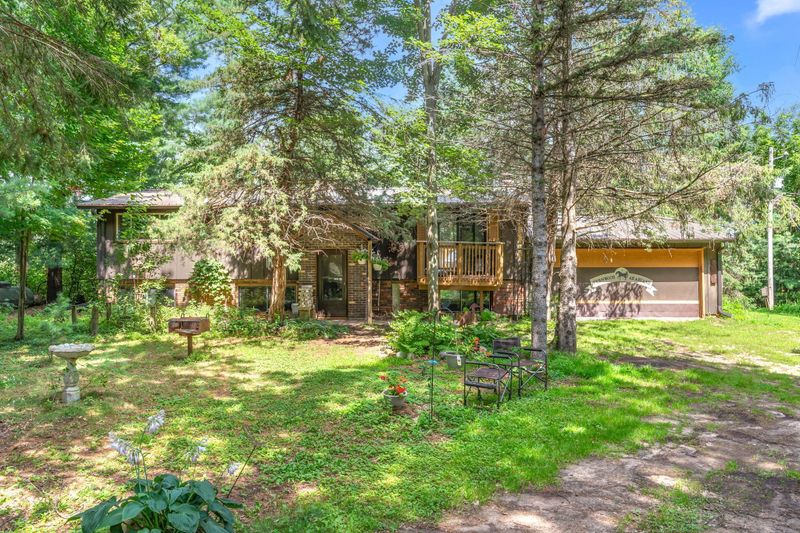 9533 285th Ave NE, North Branch, MN 55056