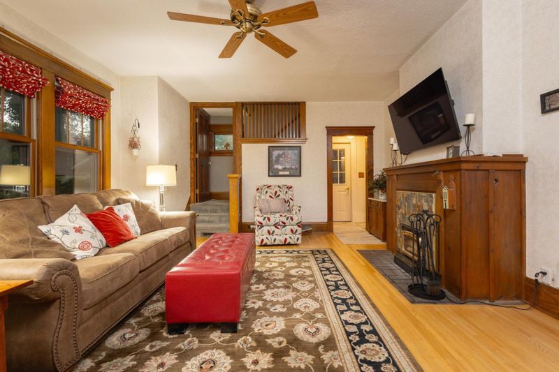 418 W Vernon Ave, Fergus Falls, MN 56537
