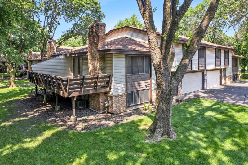 3785 Brookdale Cir N, Brooklyn Park, MN 55443