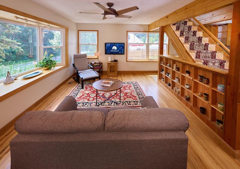 3528 Moorland Rd, Minnetonka, MN 55345