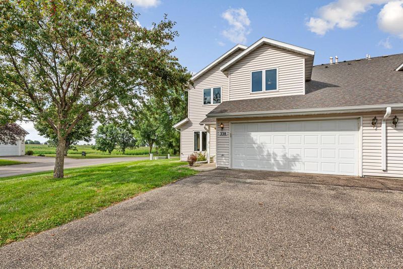 338 Lake Dr, Winsted, MN 55395
