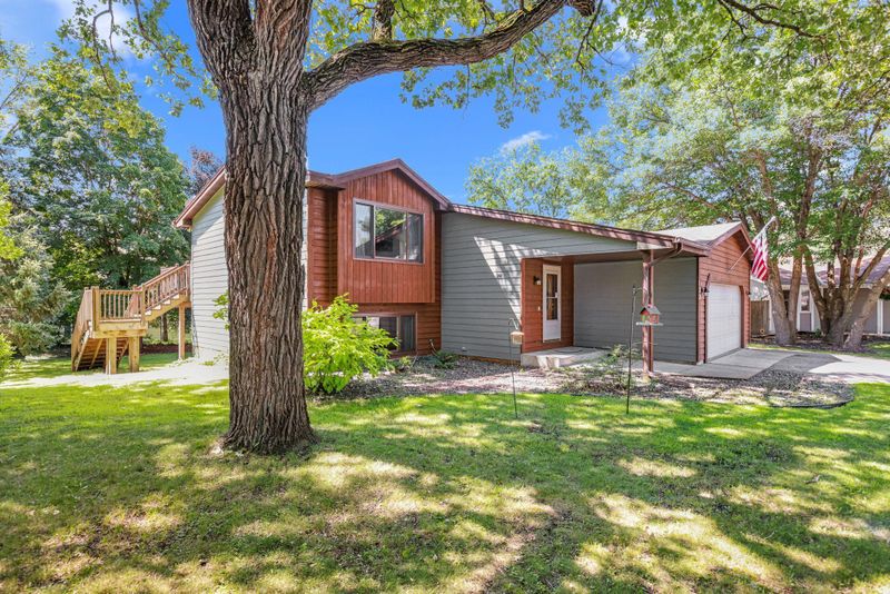 132 116th Ave NE, Blaine, MN 55434