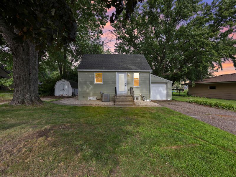 120 Hedin Ave, Red Wing, MN 55066