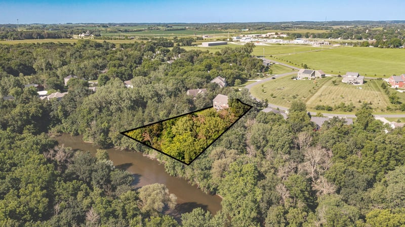 920 Woodlands Ln SE, Oronoco, MN 55960