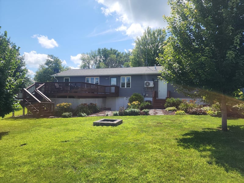 112 Lynn St, Sherburn, MN 56171