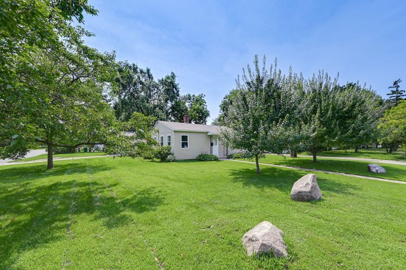 948 Monroe St, Anoka, MN 55303