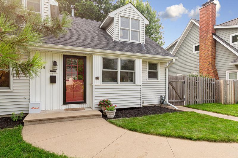 5916 Abbott Ave S, Edina, MN 55410