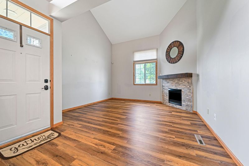 15656 Gateway Pa #187, Apple Valley, MN 55124