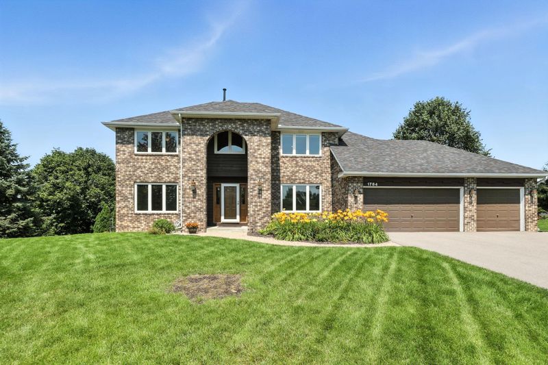 1784 Valley Ridge Pl, Chanhassen, MN 55317