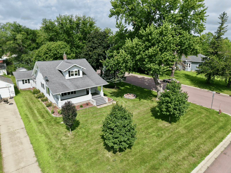 1072 1st Ave, Westbrook, MN 56183