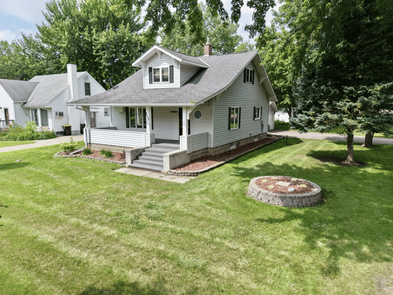 1072 1st Ave, Westbrook, MN 56183