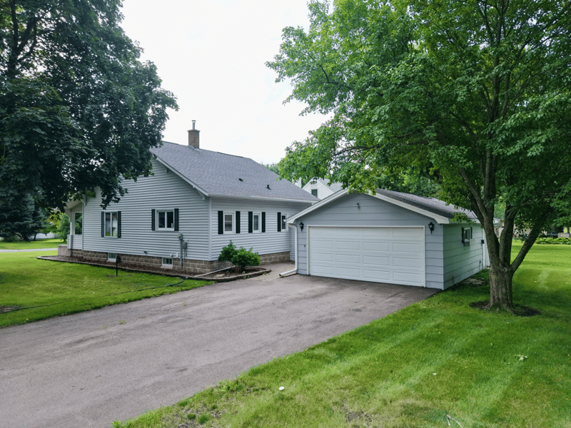 1072 1st Ave, Westbrook, MN 56183