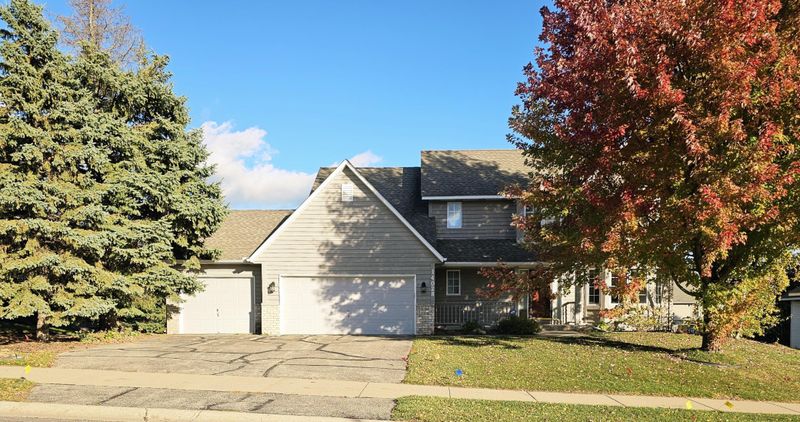 14028 Fountain Ave, Apple Valley, MN 55124