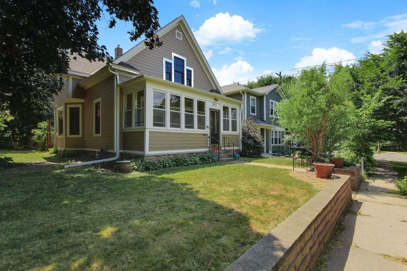 374 Sturgis St, Saint Paul, MN 55102