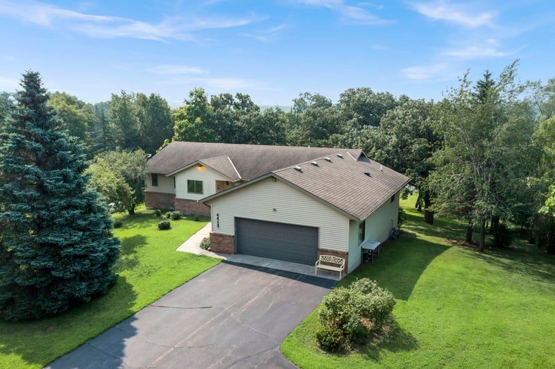 4413 Bridgewater Rd, South Haven, MN 55382