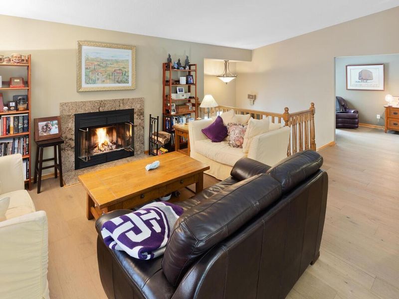 5601 Bimini Dr, Minnetonka, MN 55343