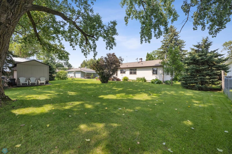 121 2nd St S, Sabin, MN 56580