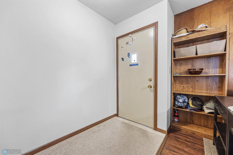 121 2nd St S, Sabin, MN 56580