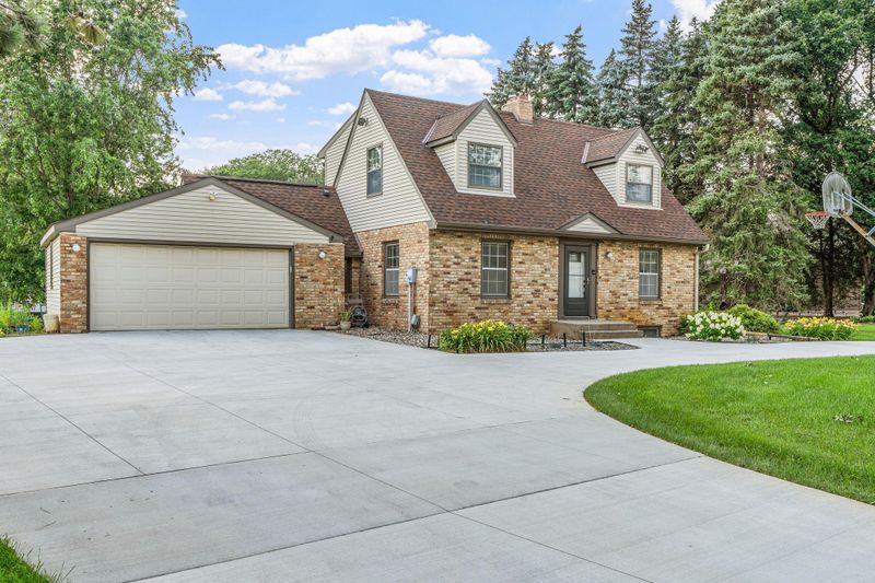 1850 Stagecoach Rd, Shakopee, MN 55379