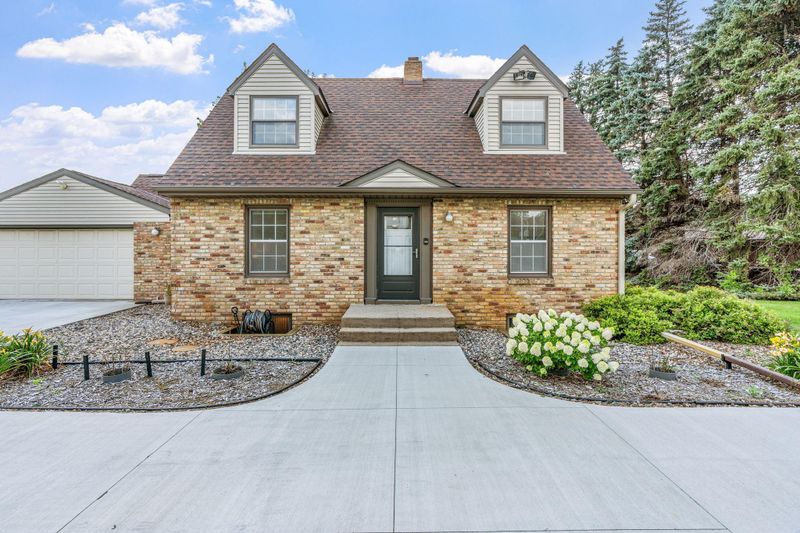 1850 Stagecoach Rd, Shakopee, MN 55379