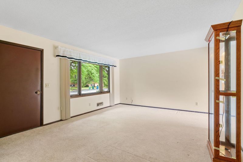 1381 Balsam St E, Eagan, MN 55123